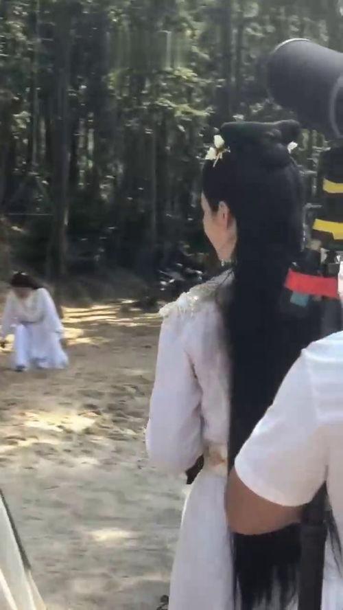 偶遇女明星吃瓜爆料,揭秘幕后吃瓜爆料瞬间